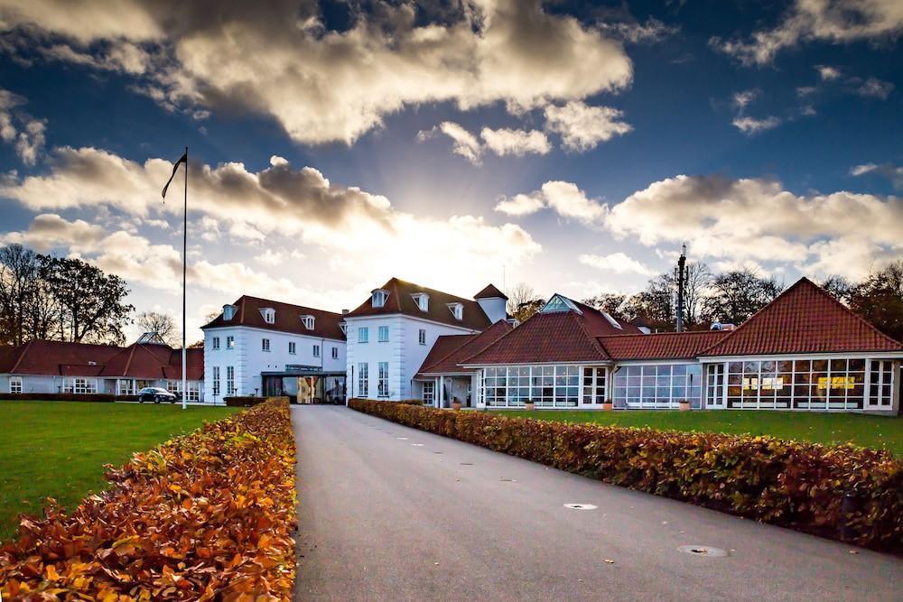 Отель Rungstedgaard Экстерьер фото