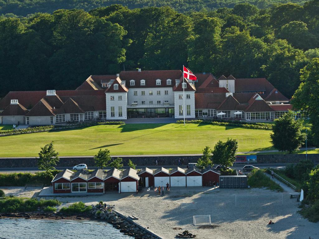 Отель Rungstedgaard Экстерьер фото